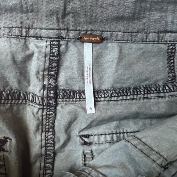 FREE PEOPLE Kakhi green cargo pants -Size 6 NWOT! - Picture 4 of 12